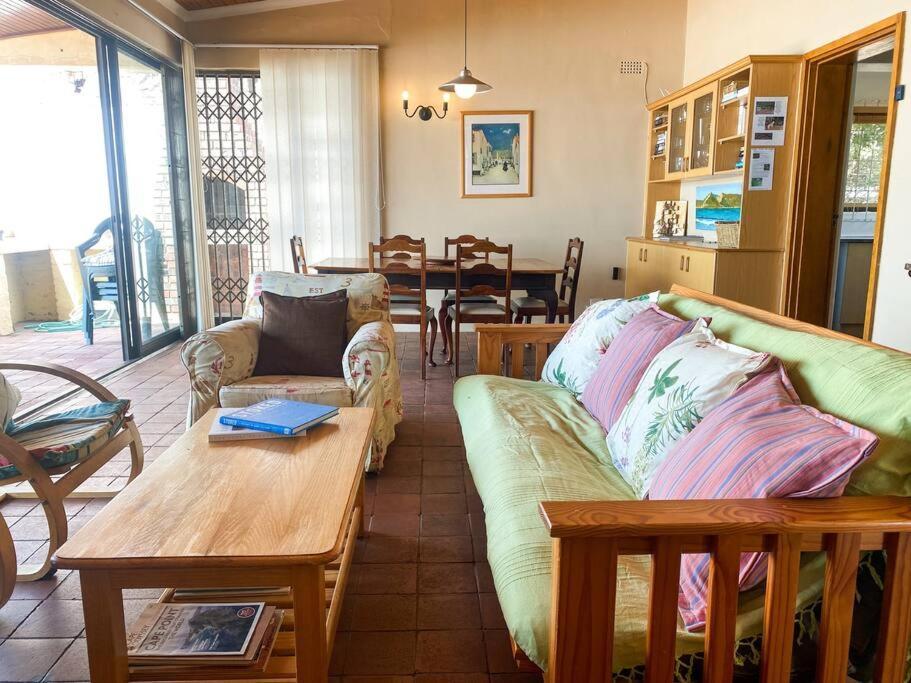 Family Surf Shack On The Beach Le Cap Extérieur photo